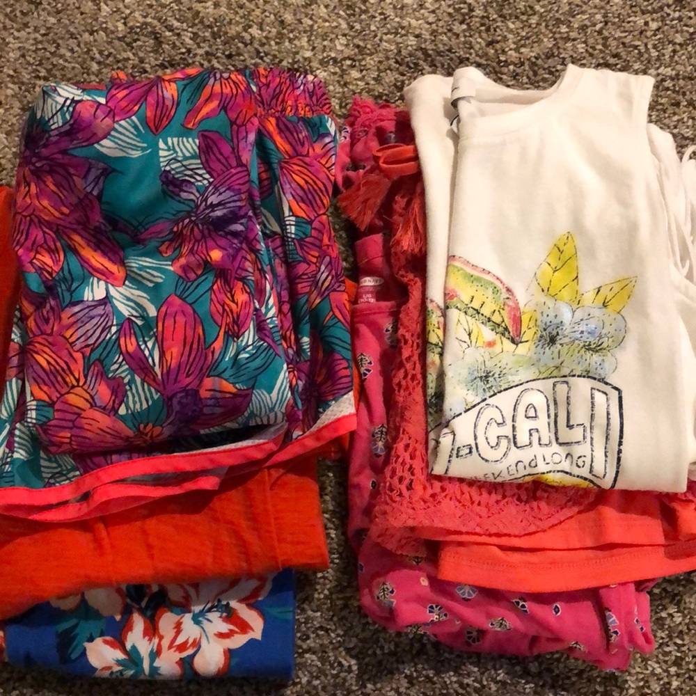 4 girl outfits.